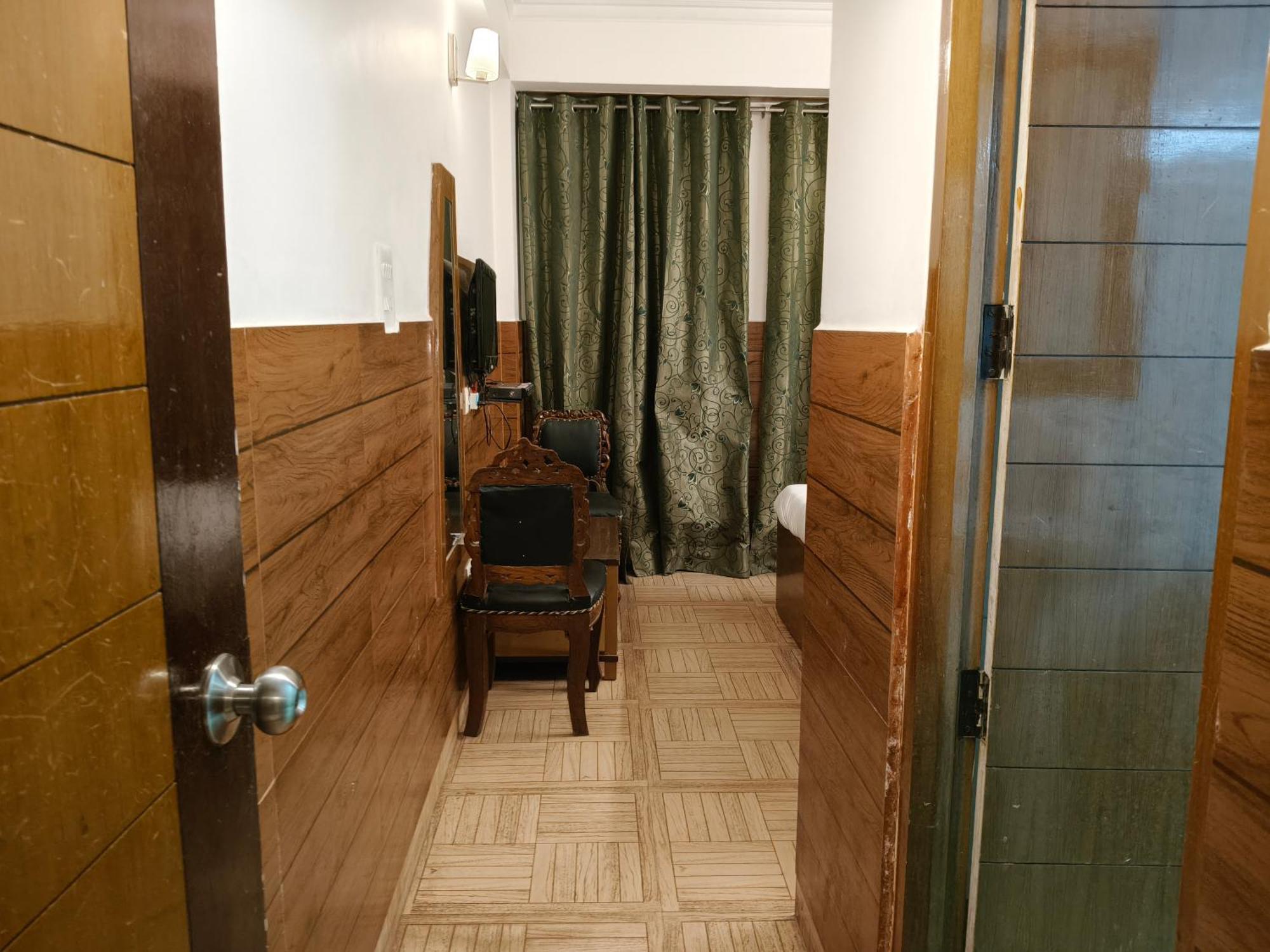 Hotel Kailash Residency Dehradun Exterior photo